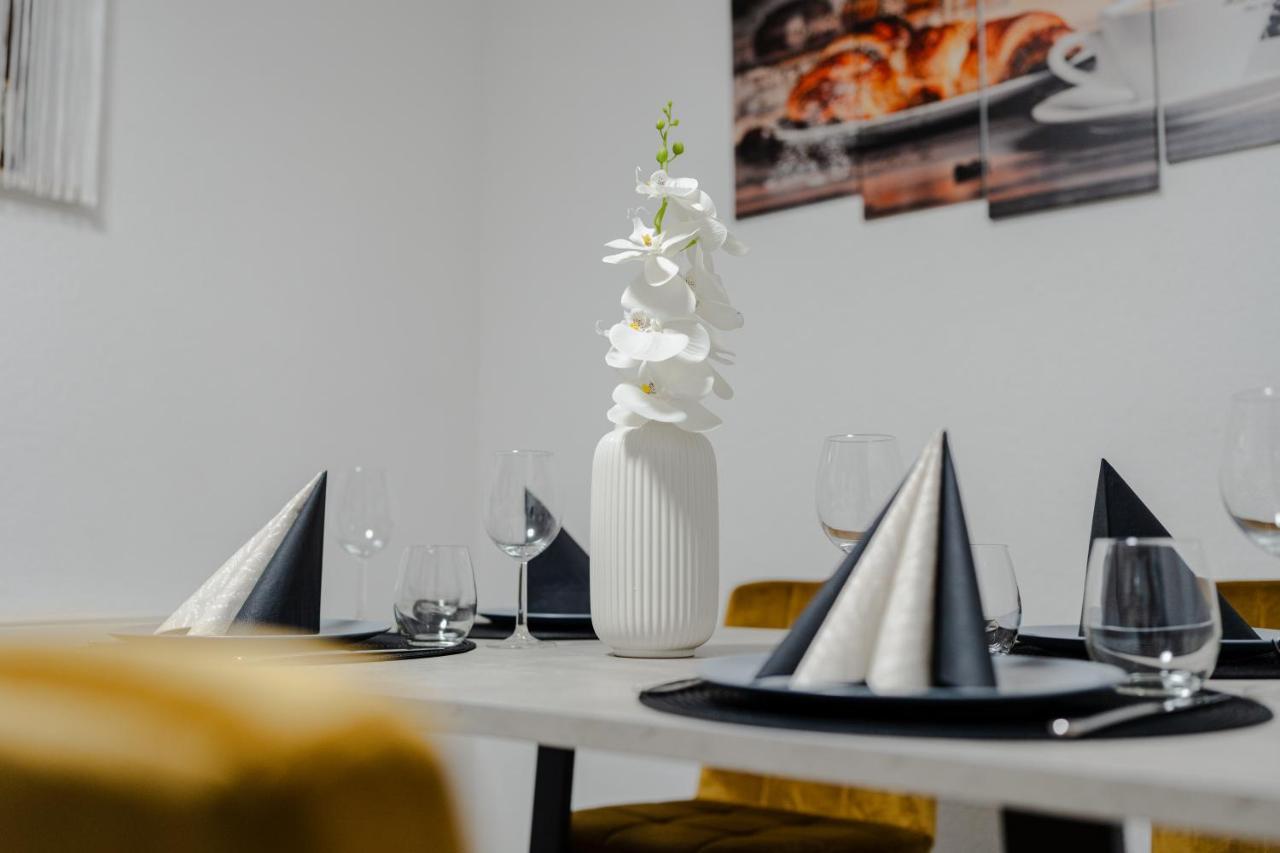 Modern - Ruhige Lage - Zentrumsnah - 2-Zimmer Apartment ฮอร์บ อัม เนคคาร์ ภายนอก รูปภาพ